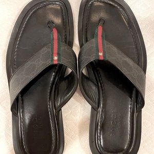 Men’s Gucci flip flops